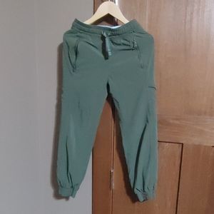Ivivva Army Green Joggers with side pockets 7